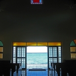 Die LMS Kirche mit Blick aufs Reef